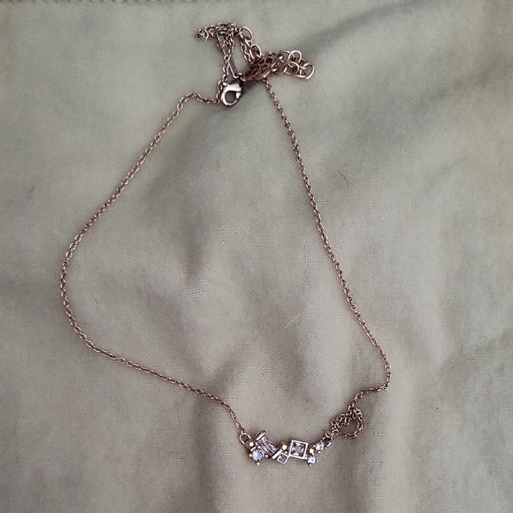 Kendra Scott Jewelry - Kendra Scott Rose Gold Necklace